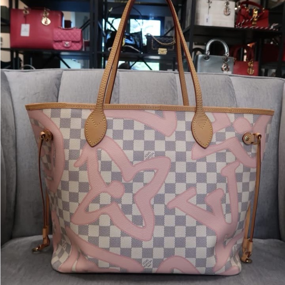 ❌SOLD❌Louis Vuitton Pink and White Tote - Picture 2 of 13